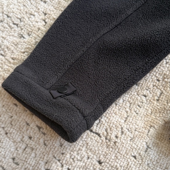 The North Face Black Womens Full-Zip Fleece Jacket - Picture 6 of 7